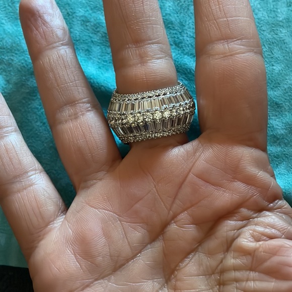 *SOLD*NWOT Swarovski Cocktail Ring - Picture 6 of 10